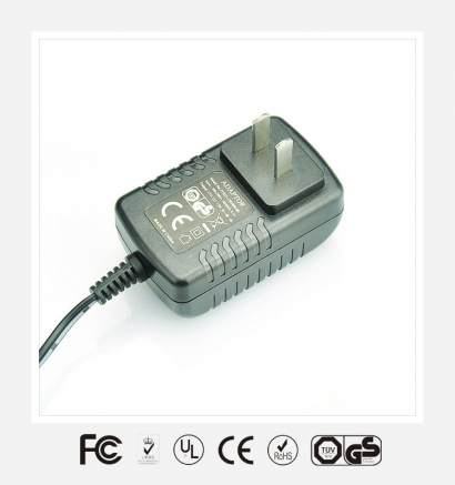 中規(guī)優(yōu)質電源適配器