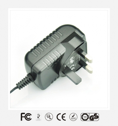 15V1A英規(guī)臥式優(yōu)質電源適配器